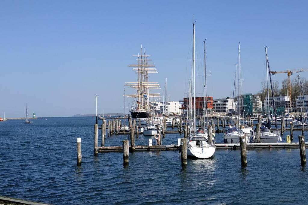 Traveloge mit SCHWIMMBAD und SAUNA Lübeck Exterior foto