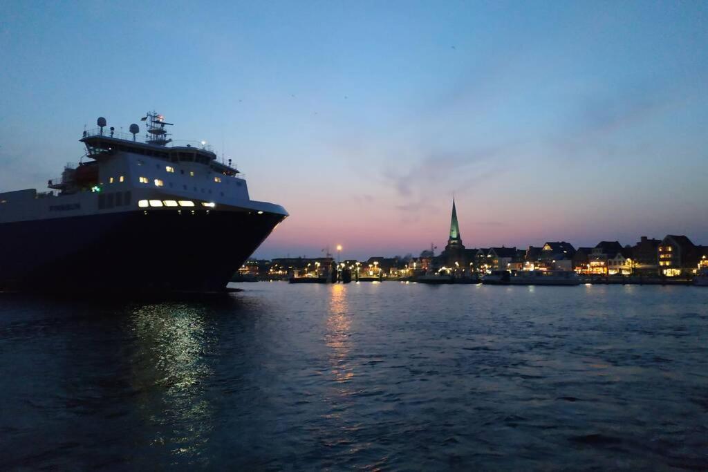 Traveloge mit SCHWIMMBAD und SAUNA Lübeck Exterior foto